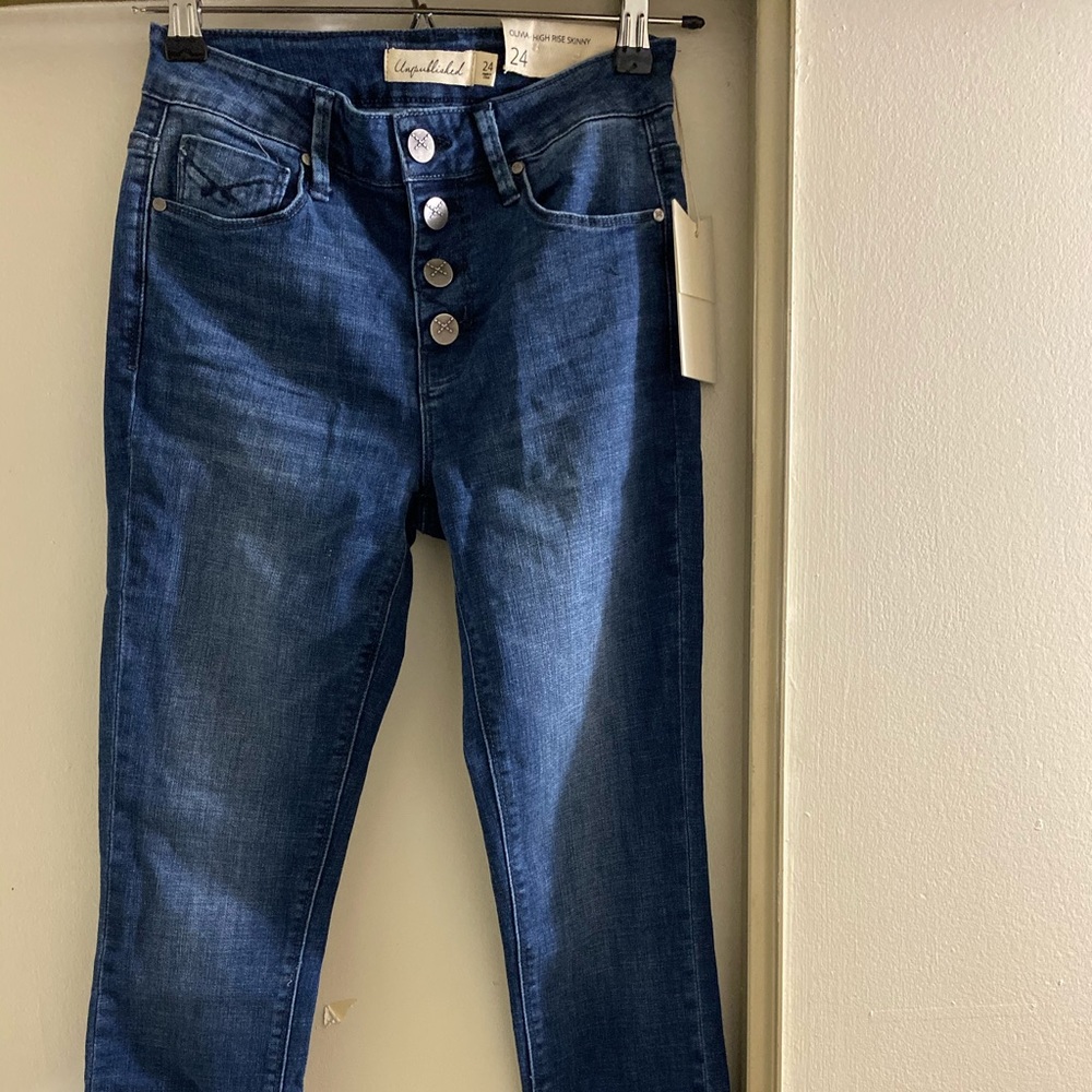 Unpublished High Rise Skinny